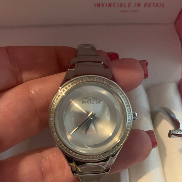 Invicta diamond woman’s watch. - Picture 2 of 6